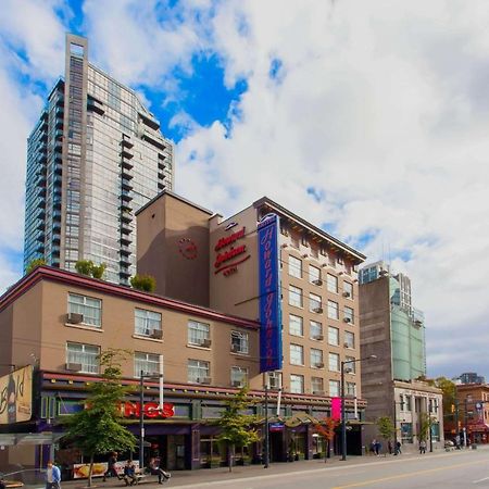 Howard Johnson By Wyndham Vancouver Downtown Экстерьер фото