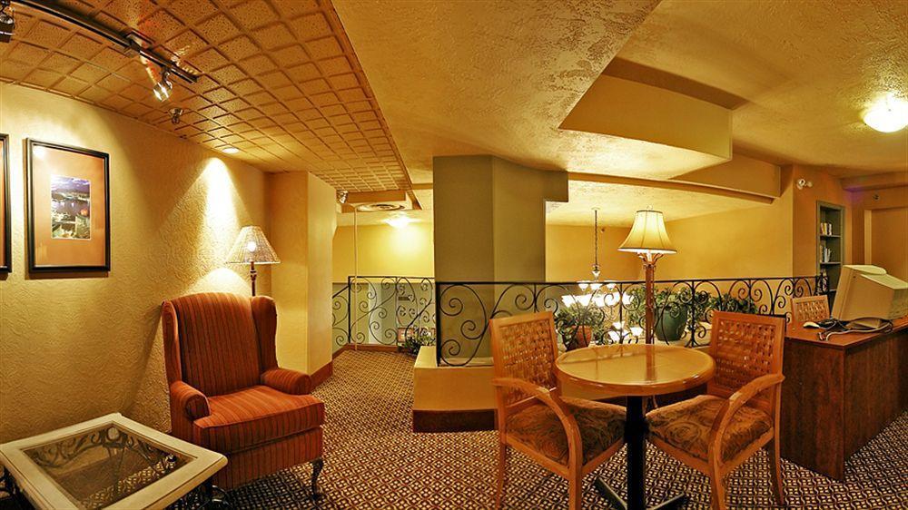 Howard Johnson By Wyndham Vancouver Downtown Экстерьер фото