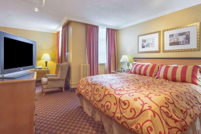 Howard Johnson By Wyndham Vancouver Downtown Номер фото