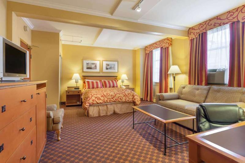 Howard Johnson By Wyndham Vancouver Downtown Номер фото