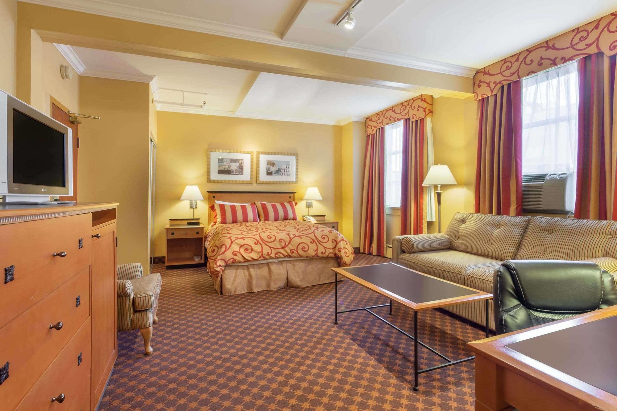 Howard Johnson By Wyndham Vancouver Downtown Экстерьер фото