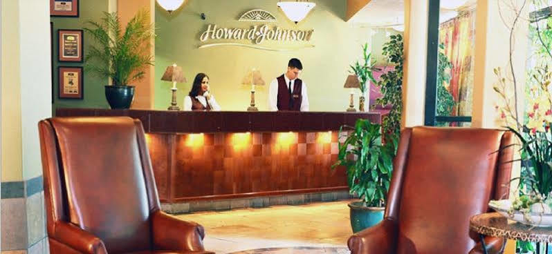 Howard Johnson By Wyndham Vancouver Downtown Экстерьер фото
