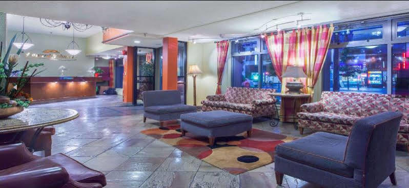 Howard Johnson By Wyndham Vancouver Downtown Экстерьер фото