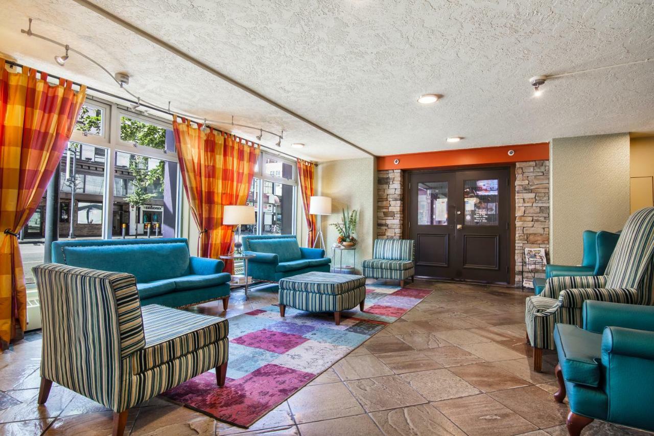 Howard Johnson By Wyndham Vancouver Downtown Экстерьер фото